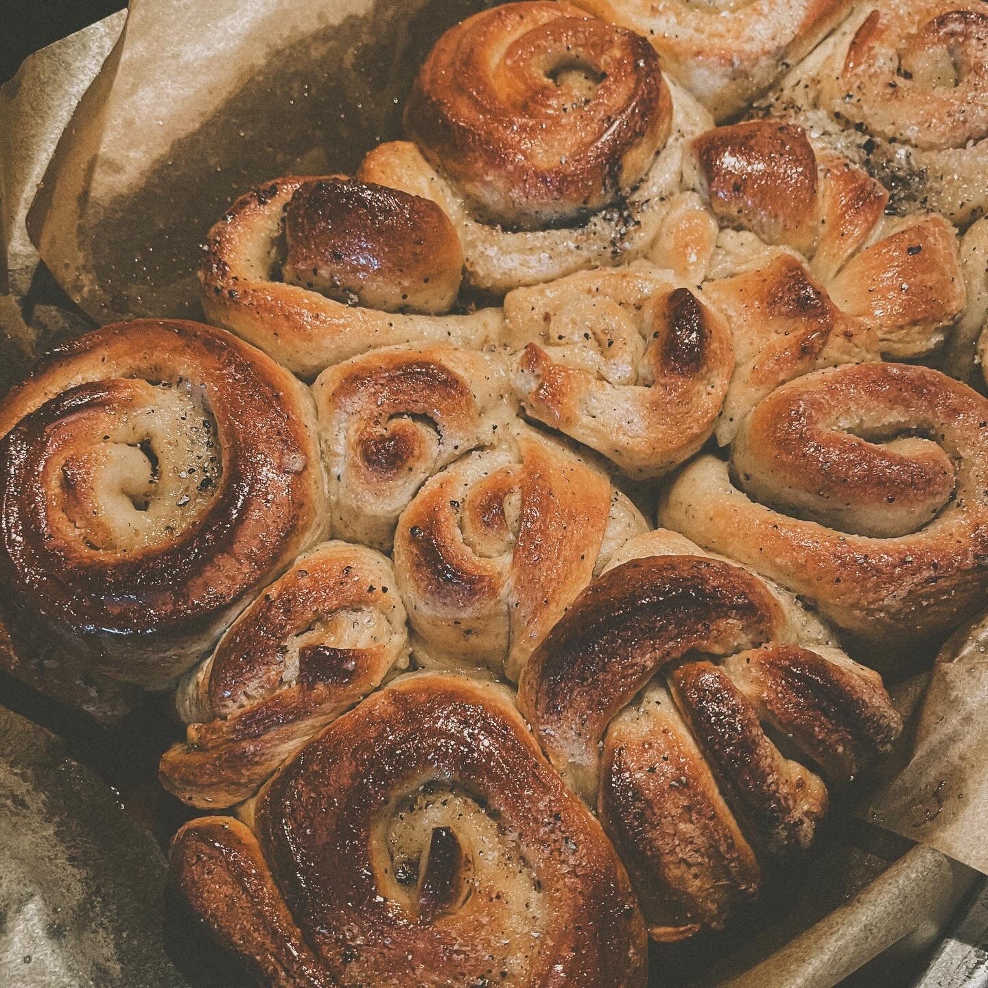 Cardamom Sticky Morning Buns (12 rolls)